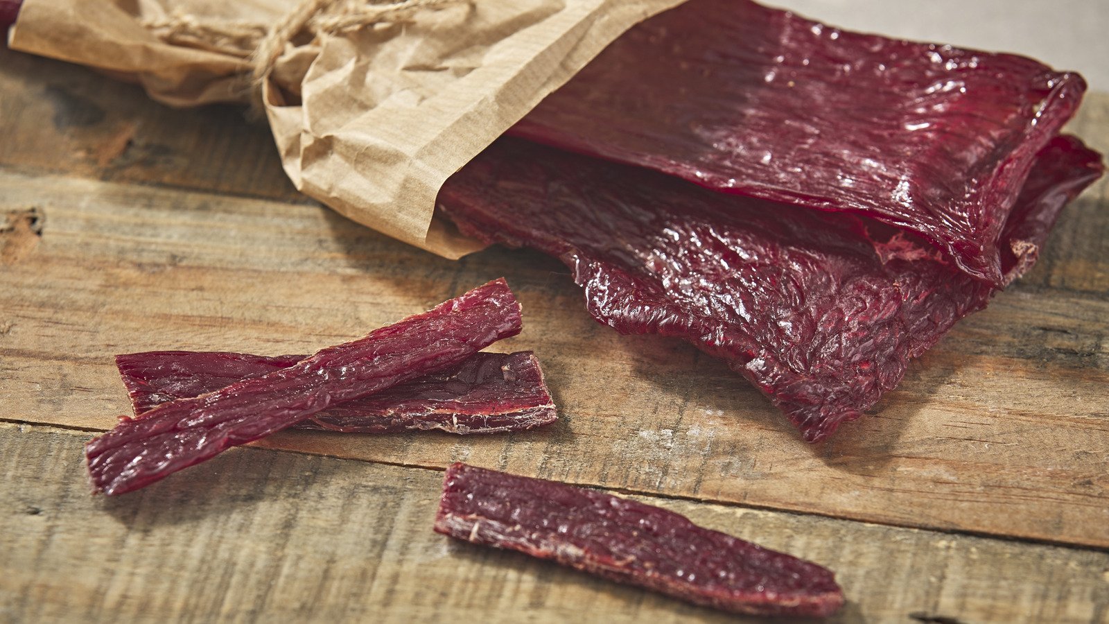 How to Slice Jerky at Home: Easy Tips for Perfect Cuts - KitchenAbly